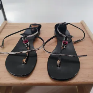 Giuseppe Zanotti brown Leather Crystal Embellishments T-Strap Sandals size 38.5