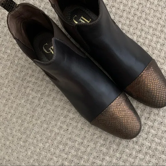 GJL Chelsea Boots