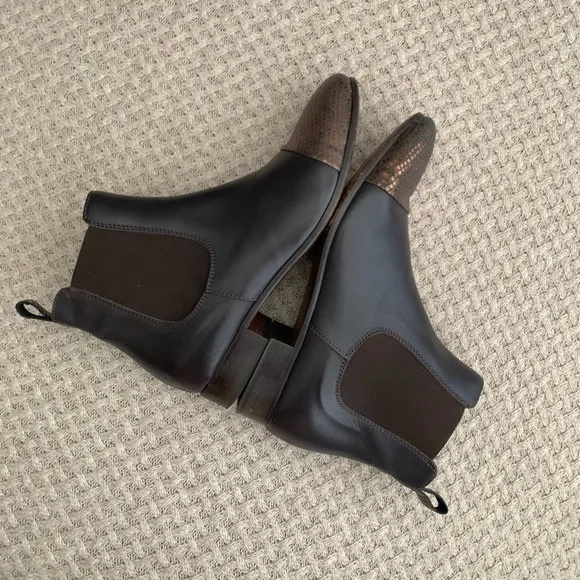 GJL Chelsea Boots