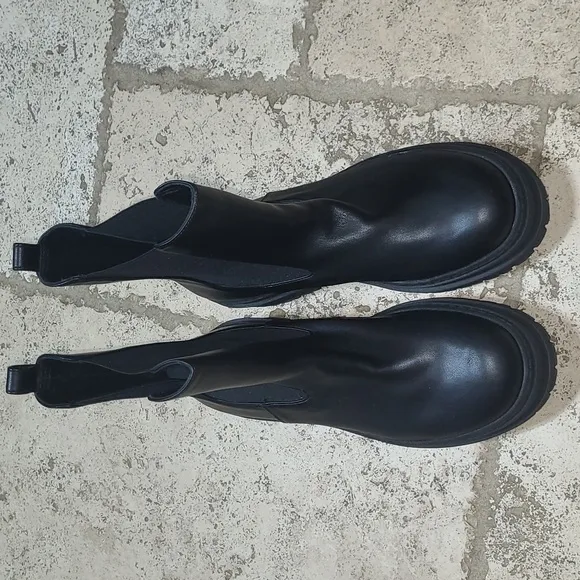Good American Chelsea Combat Pull  On Black Boots Size 9.5,8,5.5 Women's