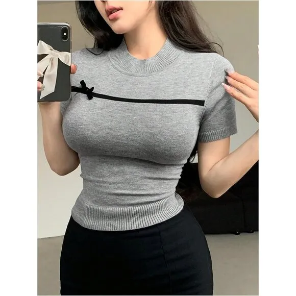 GORGLITTER Women's Grey Sleeve Crewneck Knit Pullover Top
