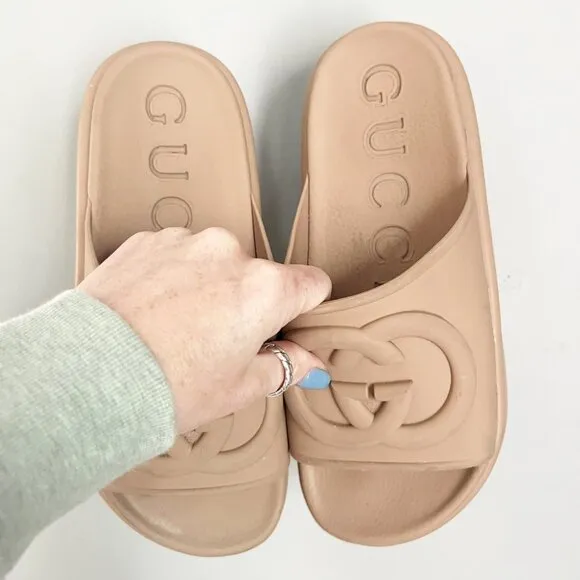 Gucci G logo interlocking rubber slides