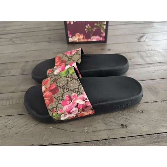 Gucci GG Blooms Supreme Floral Slide Sandals Ebony Multicolor Canvas Size 36 6