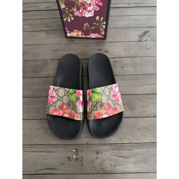 Gucci GG Blooms Supreme Floral Slide Sandals Ebony Multicolor Canvas Size 36 6