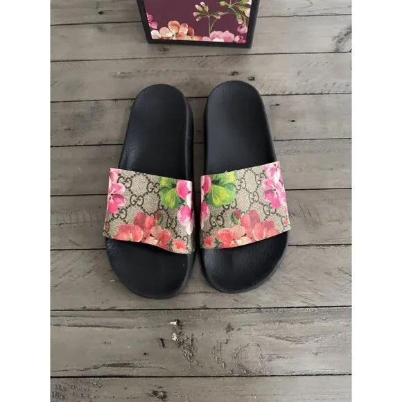 Gucci GG Blooms Supreme Floral Slide Sandals Ebony Multicolor Canvas Size 36 6