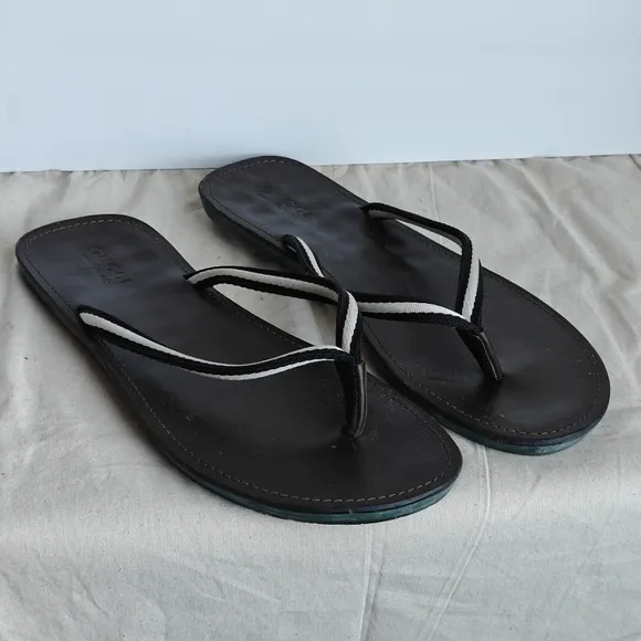 Gucci men's thong sandals