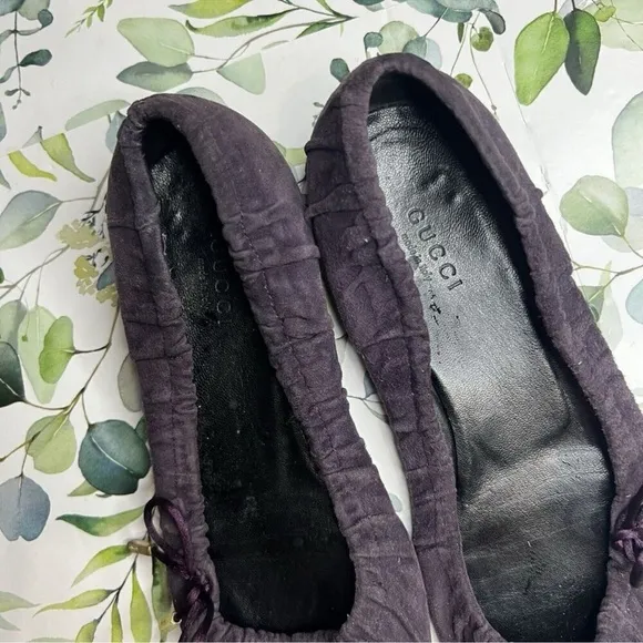 Gucci Purple Textured Suede Flats