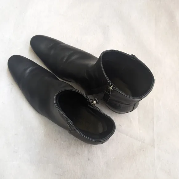 Gucci Side Zip Boots Black Leather 9 D