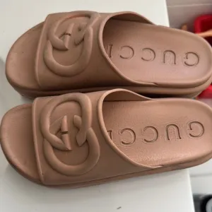 Gucci Tan Sandals with Wide Upper and Embossed Logo