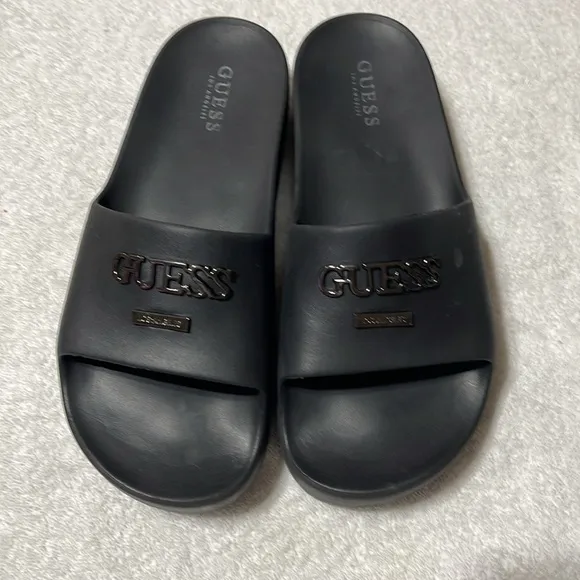 Guess Los Angeles platforms Men’s Size 9Like new