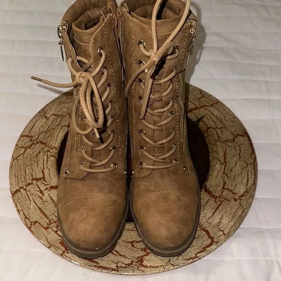 Guess 9.5 M Jaylee Light Brown Faux Leather Lace-up Side Zip Heeled Ankle Boots