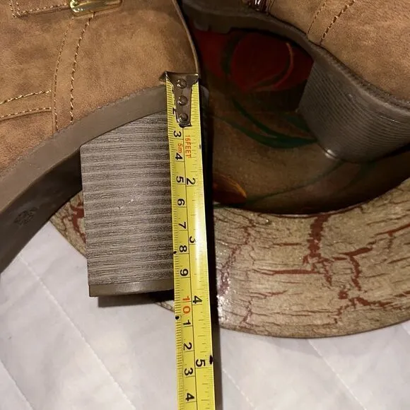 Guess 9.5 M Jaylee Light Brown Faux Leather Lace-up Side Zip Heeled Ankle Boots