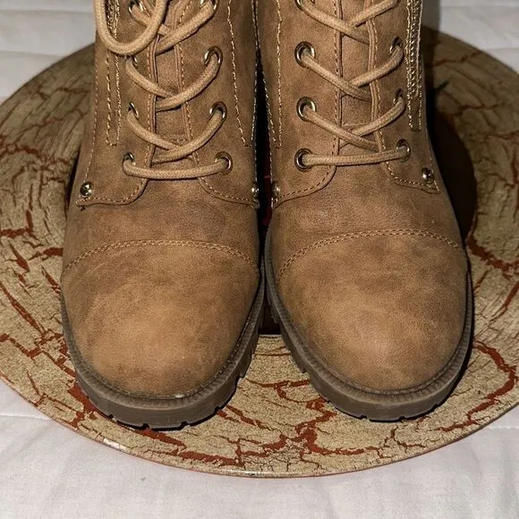 Guess 9.5 M Jaylee Light Brown Faux Leather Lace-up Side Zip Heeled Ankle Boots