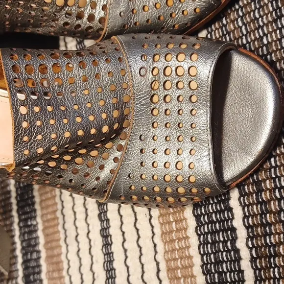 Halmanera chunky  sandals