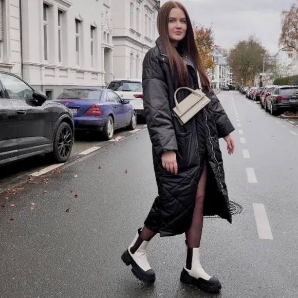 H&amp;M Chelsea Boot
