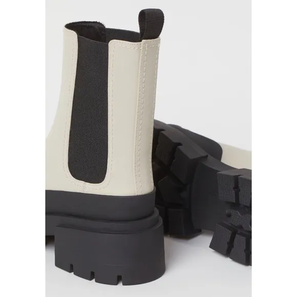 H&amp;M Chelsea Boot