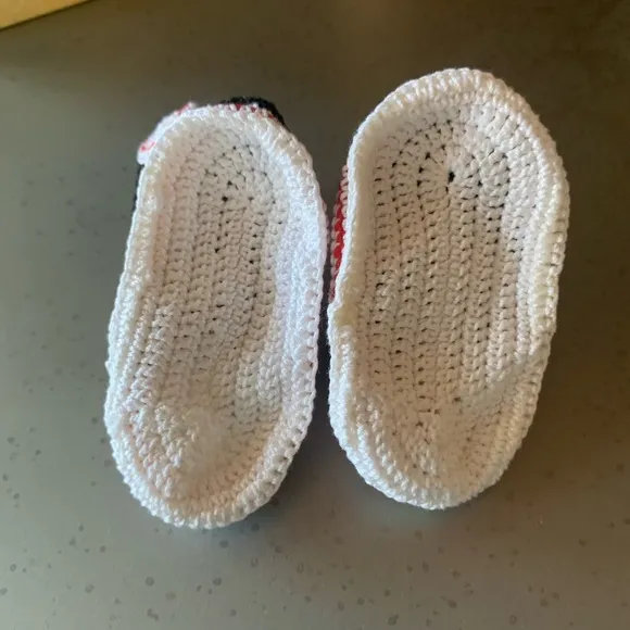HANDMADE, Hi-Top Knitted NEW BORN baby sneakers. 1.75 wide and 3.25 long.