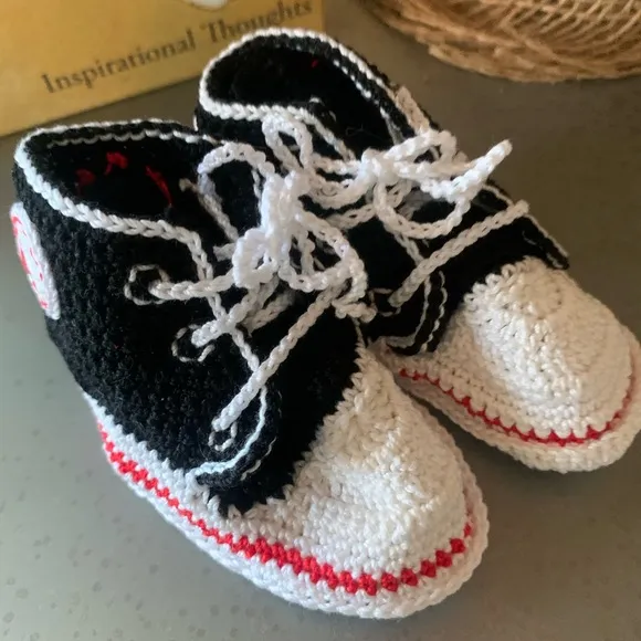 HANDMADE, Hi-Top Knitted NEW BORN baby sneakers. 1.75 wide and 3.25 long.