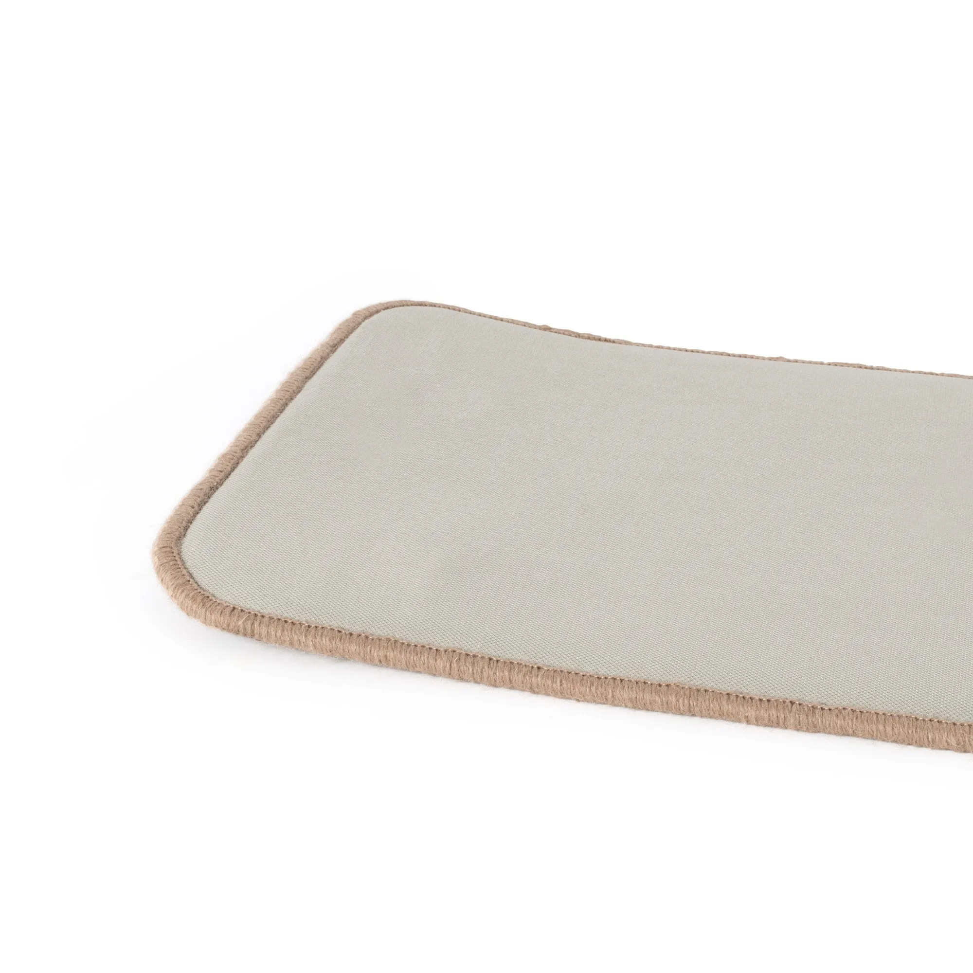 Heatproof protection carpet for upright pianos