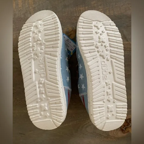 Hey Dude Wally Youth Americana Shoes