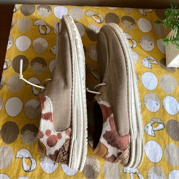 Hey Dude Wendy Cow Pieced Men’s shoes size 10