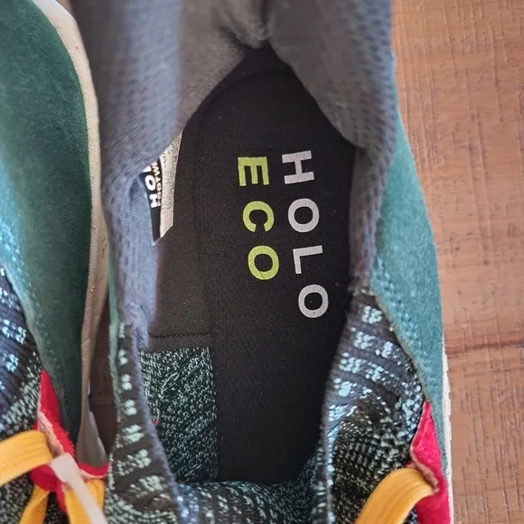Holo Footwear Men's Maverick Sneakers Size 10.5 NWT Eco Green Red