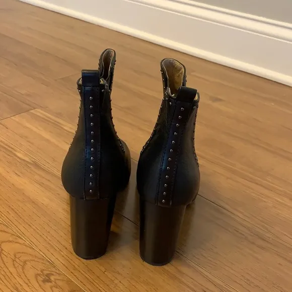 💕HP💕Saks Fifth Avenue black leather studded boots