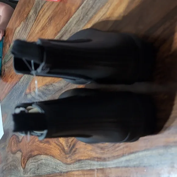 Hunter with original Chelsea boots