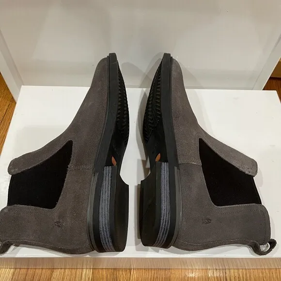 Hush Puppies Davis Chelsea Ankle Boots Mens Size 11 Gray Suede NEW WITHOUT BOX