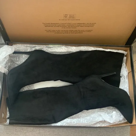 INC Rajelf Knee-High Boots Black Suede Pointed Toe Stiletto Heel Boots 8.5