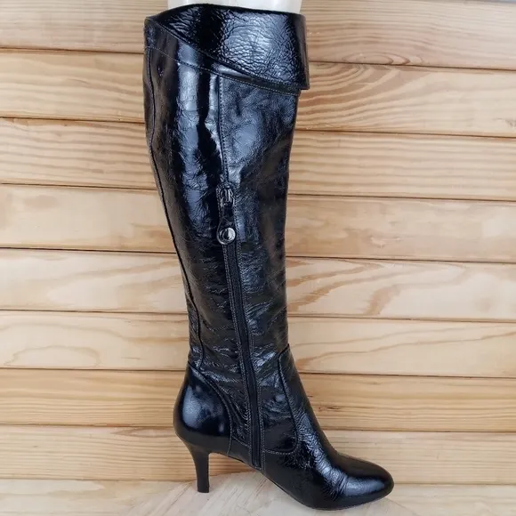 Isola Black Leather Side Zip Stiletto Heeled Tall Knee Boots Almond Toe Size 8.5