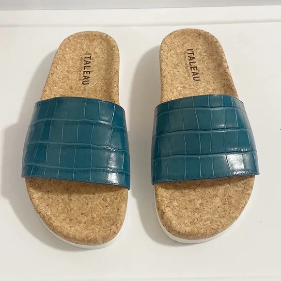 ITALEAU Molly Croc Embossed Waterproof Slide Sandal in Ottanio size 39.5