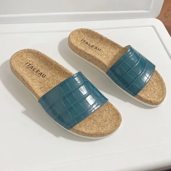 ITALEAU Molly Croc Embossed Waterproof Slide Sandal in Ottanio size 39.5