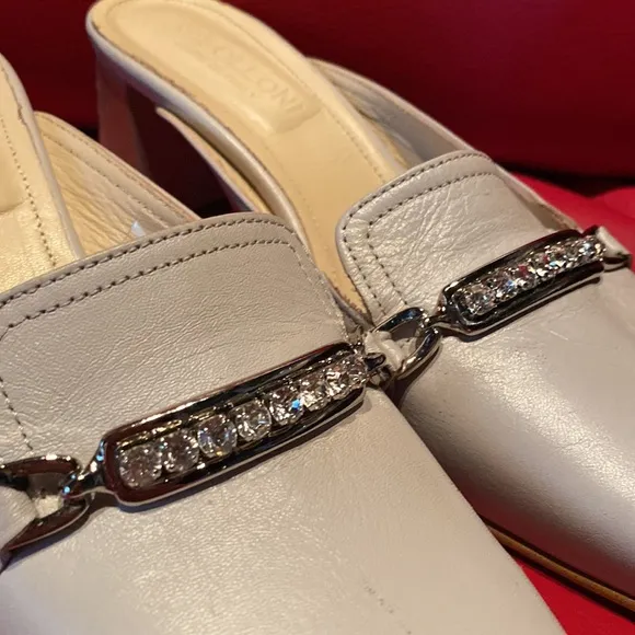Italian High Quality Leather Light Gray Crystal Slides New NeverUsed