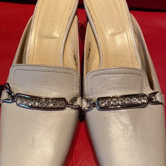 Italian High Quality Leather Light Gray Crystal Slides New NeverUsed
