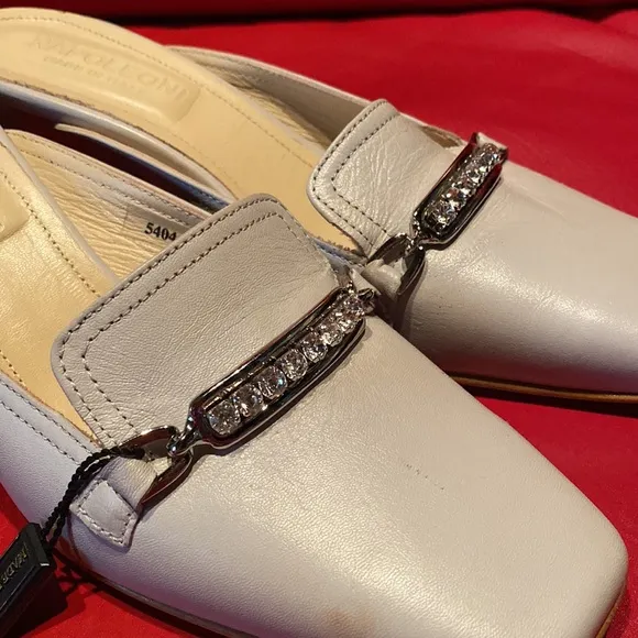 Italian High Quality Leather Light Gray Crystal Slides New NeverUsed