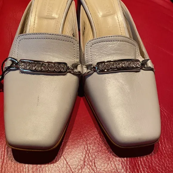 Italian High Quality Leather Light Gray Crystal Slides New NeverUsed