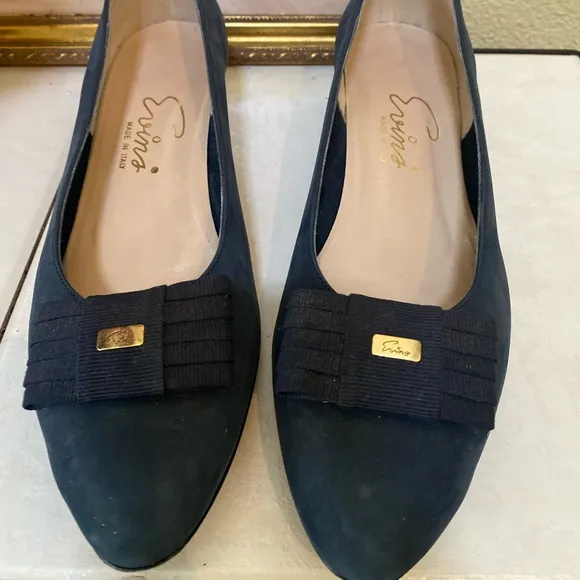 Italian suede flats with bow  size 9 1/2