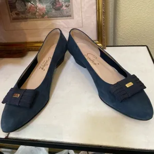 Italian suede flats with bow  size 9 1/2