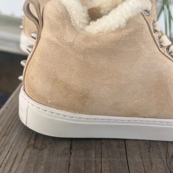 J. Slides “Lottie” shearling and suede hi-top sneakers Zipper on the side sz 7.5