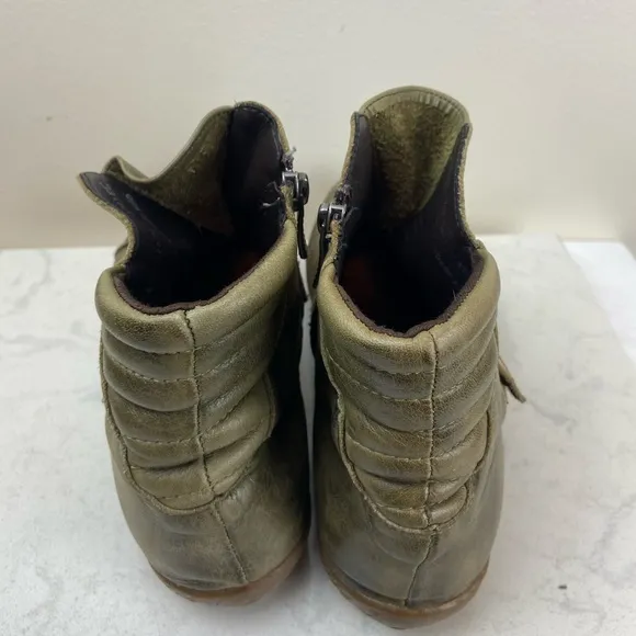 JAFA MADE IN ISRAEL LEATHER BOHEMIAN SIDE ZIP BOOTIES