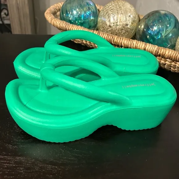 Jeffrey Campbell Sun_Gaze Green Platform Thong chunky Sandals Size 8