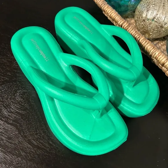 Jeffrey Campbell Sun_Gaze Green Platform Thong chunky Sandals Size 8