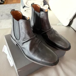 John Varvatos Fleetwood Sharpei Chelsea Leather Ankle Boots Mens Size 11 Gray