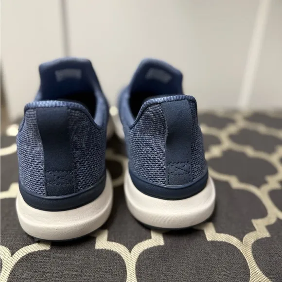 Johnnie-O Range Runner Shoes “No Tie Speed Laces”