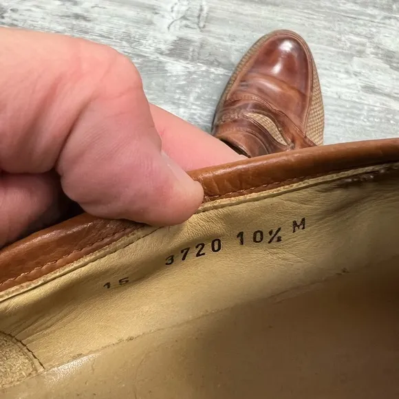 Johnston &amp; Murphy Cellini Tan &amp; Brown Loafers 10.5 M