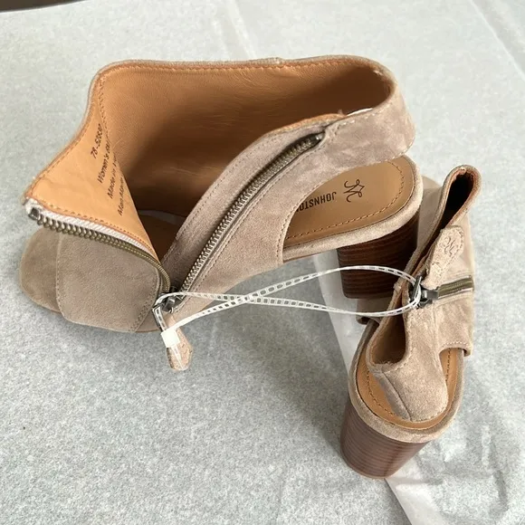 Johnston &amp; Murphy Evelyn Side Zip Bootie