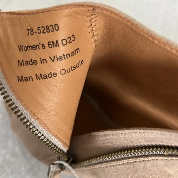 Johnston &amp; Murphy Evelyn Side Zip Bootie