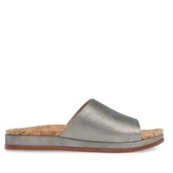 Johnston &amp; Murphy’s Jenny Slide  color graphite