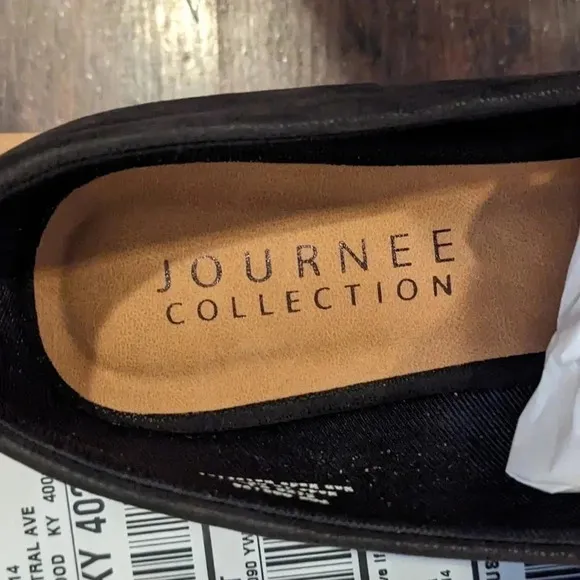 Journee Collection Women's MURIEL flats